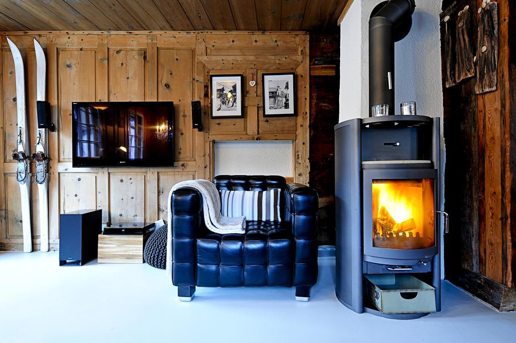 Alte Post Saas-Fee Apartment Bagian luar foto